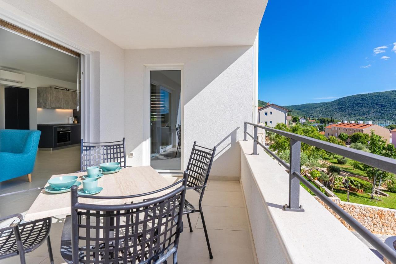 Apartman Vischetti Cres Exterior photo